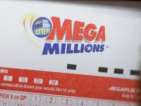 Обладатель джекпота в $878 млн в лотерее Mega Millions решил ждать 131 день, чтобы получить приз